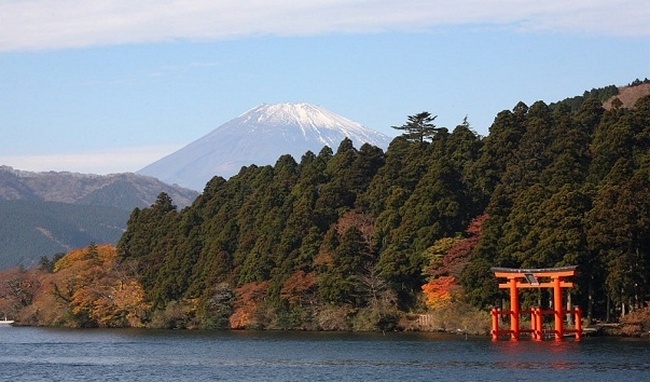 Японское озеро Асиноко