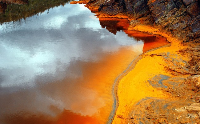 Красная река Рио Тинто, Испания