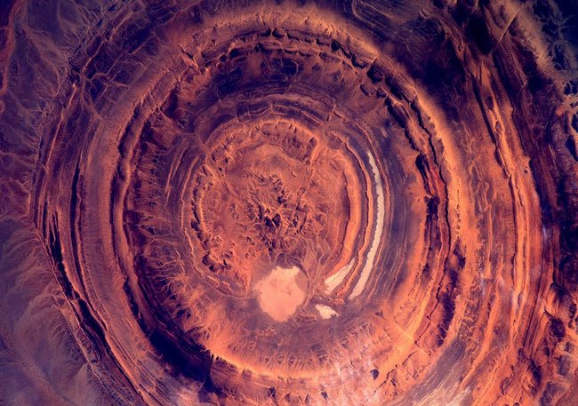 Удивительный Глаз Сахары в Мавритании